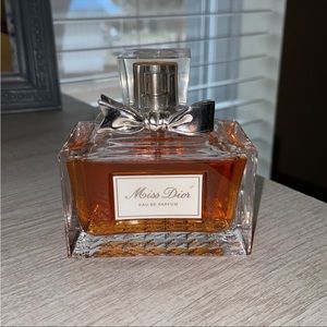 Almost BRAND NEW Miss Dior eau de parfum perfume
